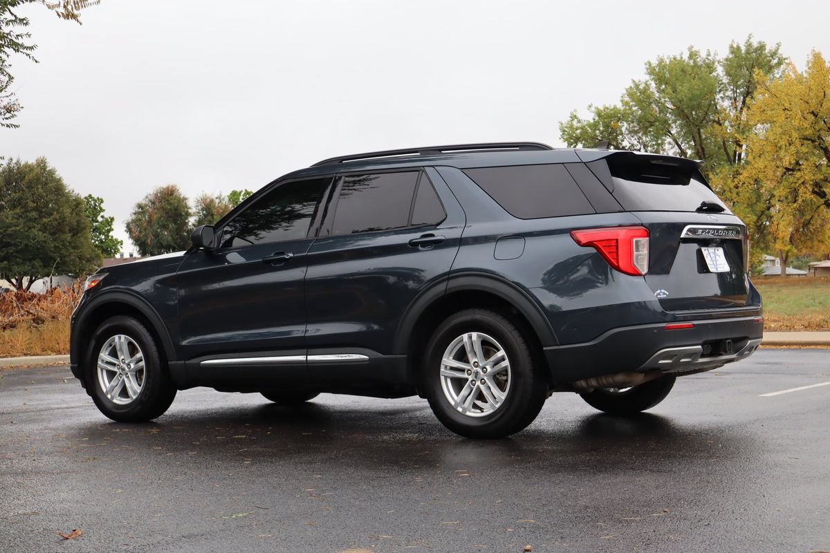 Used 2022 Ford Explorer XLT w/ Equipment Group 202A AWD/4WD image 7
