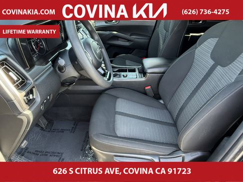 Used 2023 Kia Sorento LX image 14