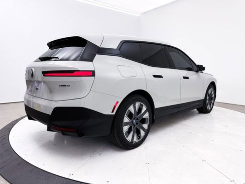 Used 2024 BMW iX xDrive50 w/ Premium Package image 17