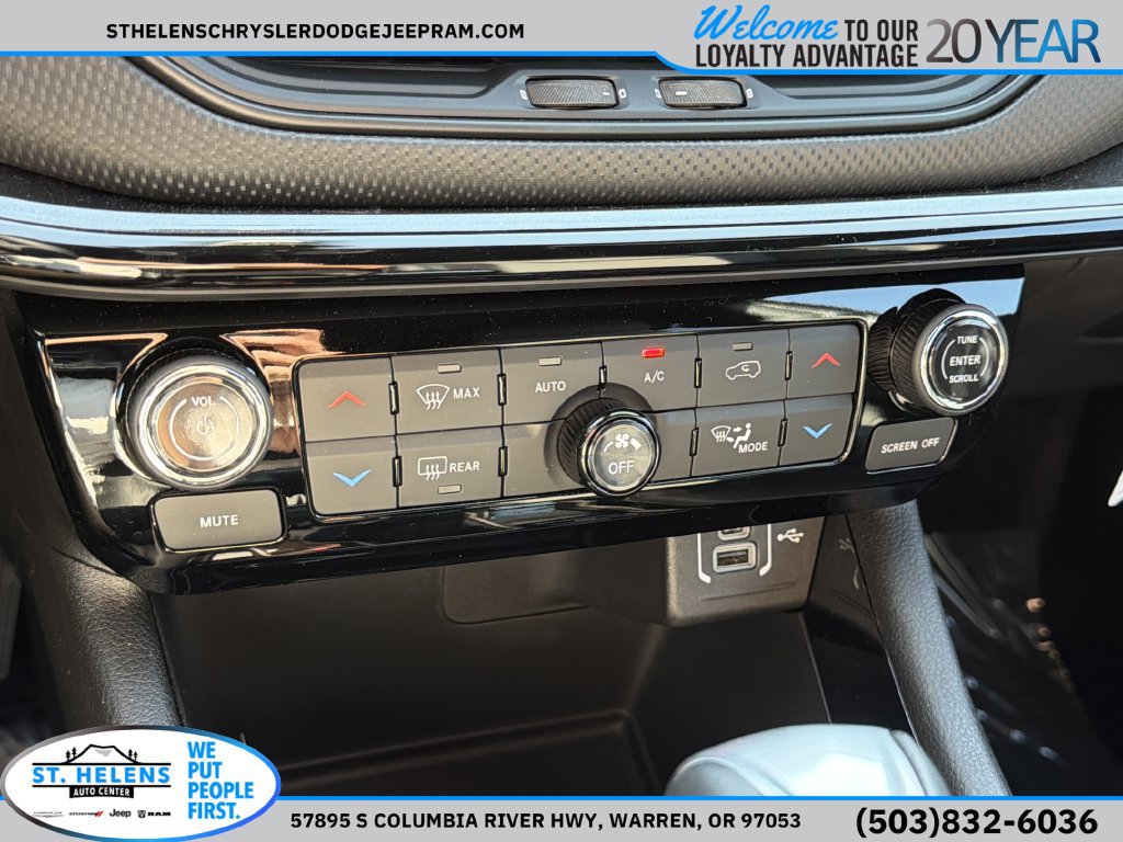 New 2025 Jeep Compass Limited w/ Sun & Sound Group AWD/4WD image 27