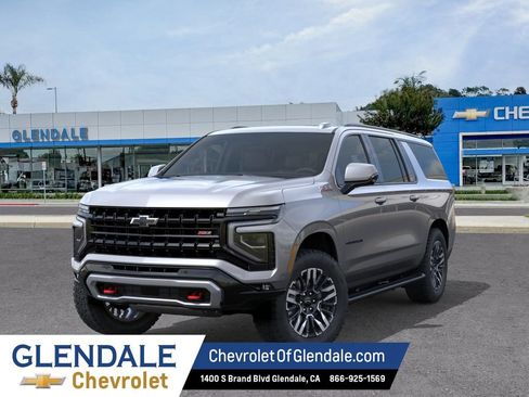 New 2026 Chevrolet Suburban Z71 w/ Comfort Package AWD/4WD image 6