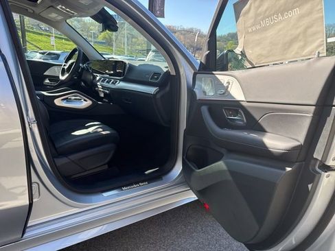 New 2026 Mercedes-Benz GLS 450 4MATIC image 25