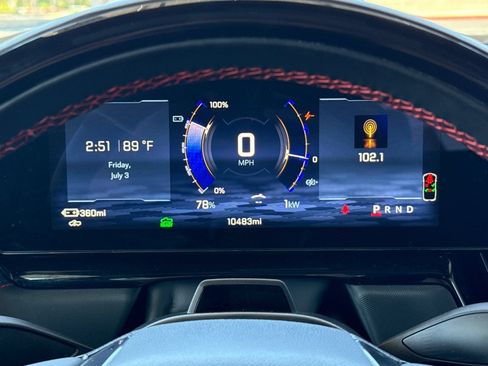 Used 2025 Chevrolet Silverado EV RST AWD/4WD image 35