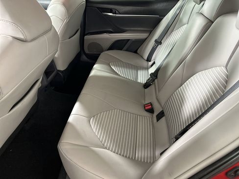 Used 2022 Toyota Camry SE image 23