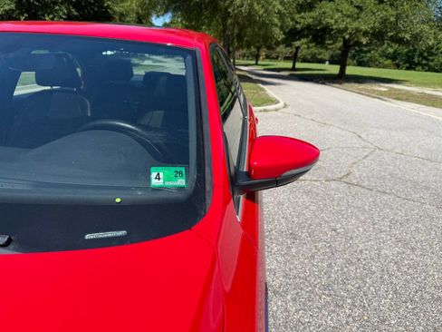 Used 2017 Volkswagen Jetta GLI image 10