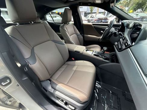 Certified 2024 Lexus ES 350 w/ Premium Package FWD image 26
