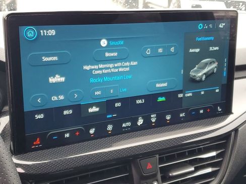 Used 2025 Ford Escape ST-Line w/ Equipment Group 301A image 17