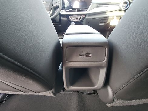 New 2026 Chevrolet Trax LT image 30