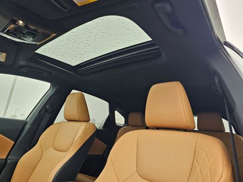 Used 2026 Lexus RX 350h w/ Convenience Package image 27