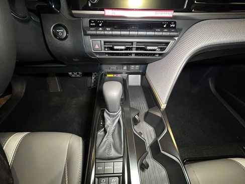 New 2026 Toyota Camry SE FWD image 11