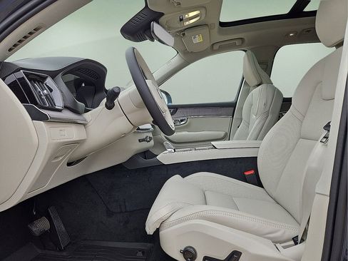 New 2026 Volvo XC90 B6 Ultra w/ Protection Package AWD/4WD image 24