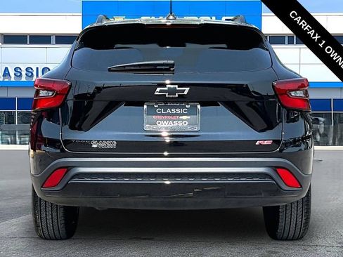 Used 2026 Chevrolet Trax RS w/ Sunroof Package FWD image 4