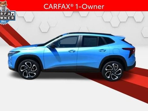 Used 2025 Chevrolet Trax RS w/ Driver Confidence Package FWD image 2