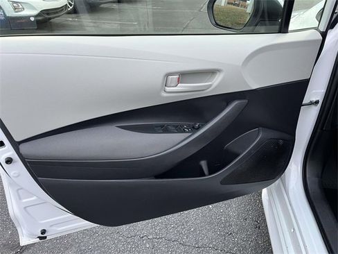 Used 2024 Toyota Corolla LE w/ LE Convenience Package image 16