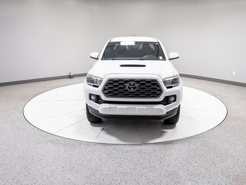 Used 2022 Toyota Tacoma TRD Sport image 26