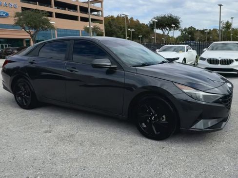 Used 2021 Hyundai Elantra SEL w/ Convenience Package image 35