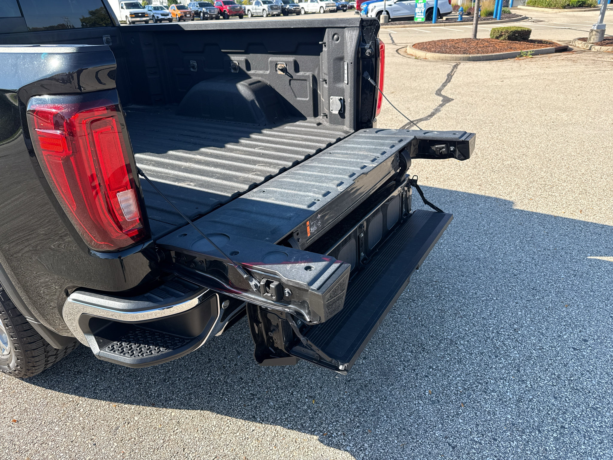Used 2019 GMC Sierra 1500 SLT w/ SLT Premium Plus Package AWD/4WD image 13