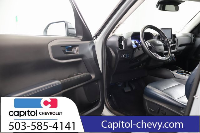 Used 2022 Ford Bronco Sport Outer Banks w/ Tech Package AWD/4WD image 18