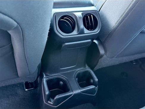 Used 2022 Jeep Gladiator Sport image 27