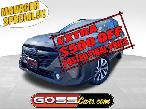 Used 2025 Subaru Outback Premium AWD/4WD image 1