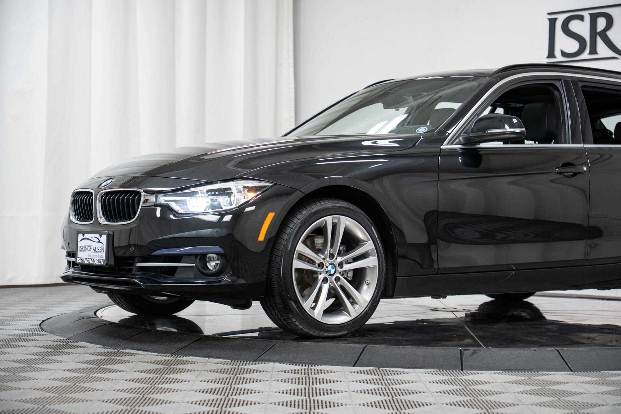Used 2018 BMW 330i xDrive Wagon AWD/4WD image 26
