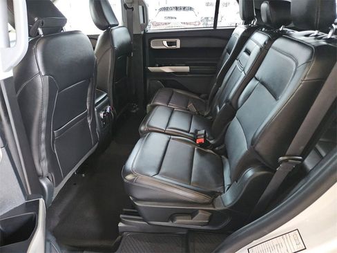 Used 2023 Ford Explorer Limited image 26