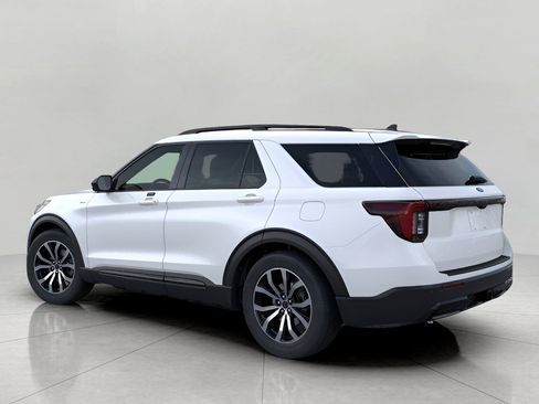 New 2026 Ford Explorer ST-Line AWD/4WD image 4