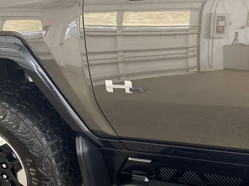 Used 2024 GMC Hummer EV 3X w/ Extreme Off-Road Package image 10