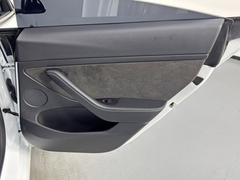 Used 2022 Tesla Model 3 image 48