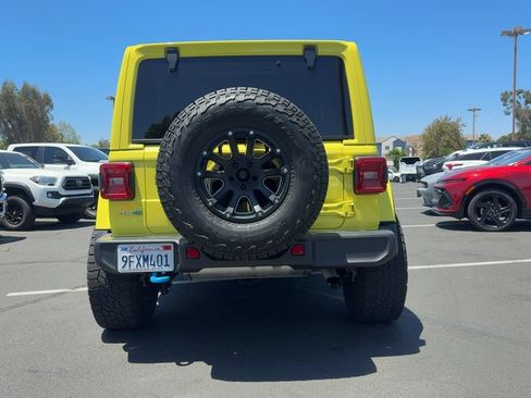 Used 2023 Jeep Wrangler Unlimited Sahara w/ Cold Weather Group AWD/4WD image 7
