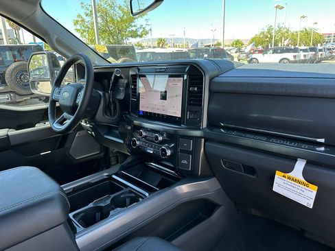 New 2026 Ford F250 Lariat w/ Black Appearance Package AWD/4WD image 15