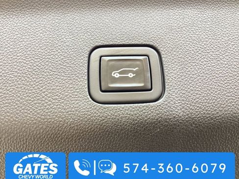 Used 2021 Chevrolet Tahoe Z71 w/ Z71 Signature Package AWD/4WD image 14