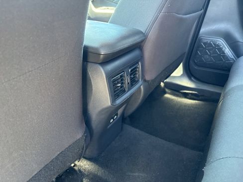 Used 2025 Toyota RAV4 XLE AWD/4WD image 26