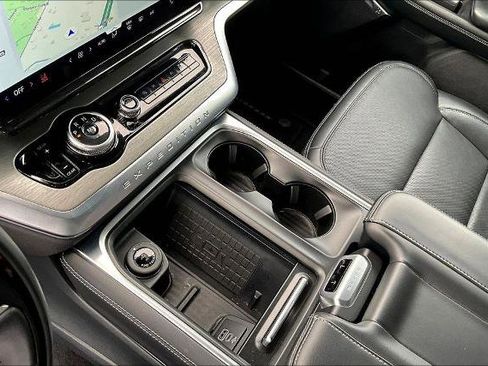 Certified 2025 Ford Expedition Max Platinum AWD/4WD image 11