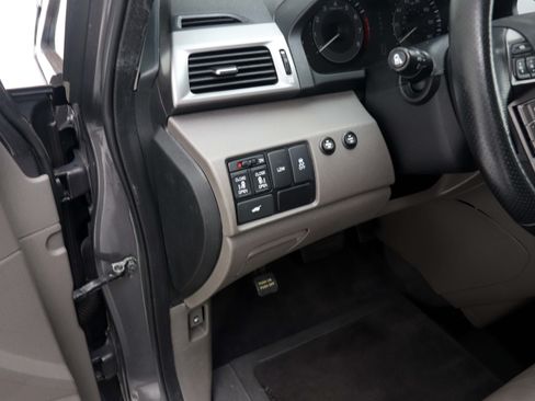 Used 2015 Honda Odyssey EX-L image 24