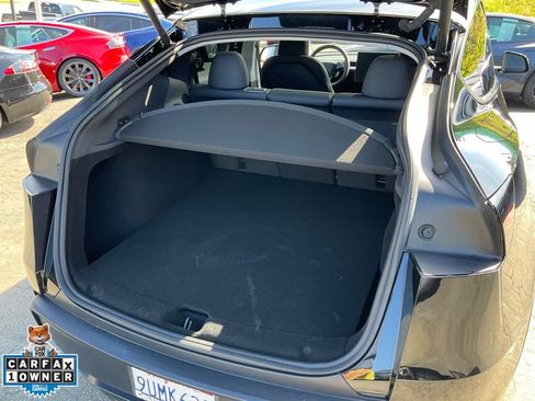 Used 2026 Tesla Model Y AWD image 9