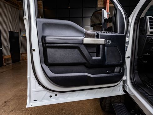 Used 2021 Ford F250 Lariat w/ Lariat Ultimate Package image 35