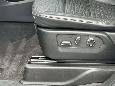 Used 2023 Cadillac Escalade ESV Sport Platinum w/ LPO, ONYX Package AWD/4WD image 22