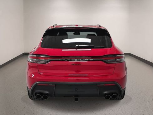 Certified 2025 Porsche Macan AWD/4WD image 6