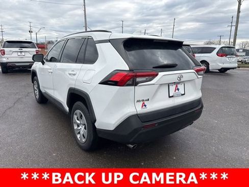 Used 2021 Toyota RAV4 LE image 5