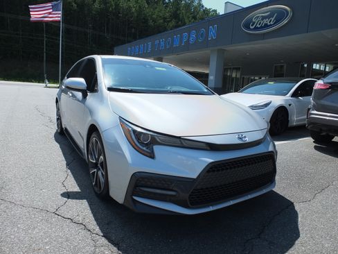 Used 2020 Toyota Corolla SE FWD image 1
