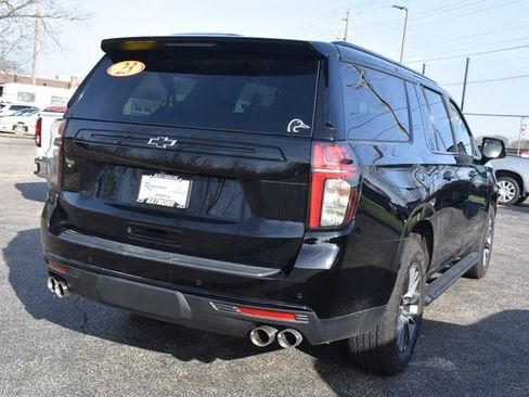 Used 2023 Chevrolet Suburban Z71 w/ Z71 Off-Road Package image 3