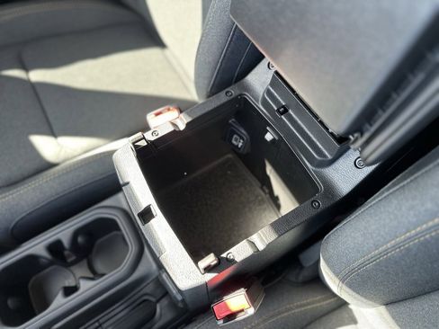 New 2025 Jeep Wrangler Sport S image 23