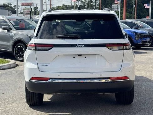 Used 2024 Jeep Grand Cherokee Limited 4xe AWD/4WD image 4
