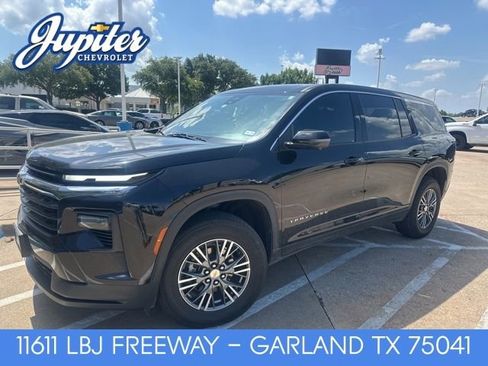 Used 2024 Chevrolet Traverse LS FWD image 1