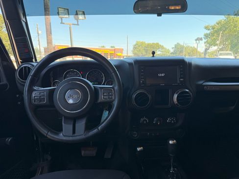 Used 2018 Jeep Wrangler Unlimited Sport w/ Connectivity Group image 23