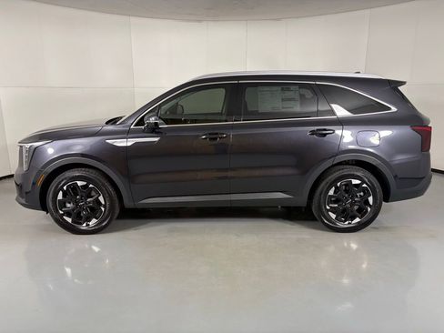 New 2026 Kia Sorento S w/ S Panoramic Sunroof Package image 5