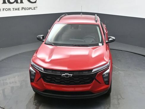 New 2026 Chevrolet Trax LT w/ Driver Confidence Package FWD image 37