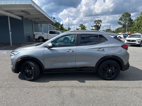 Used 2024 Buick Encore GX Sport Touring AWD/4WD image 4