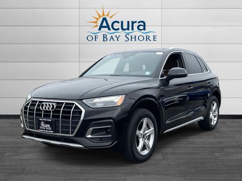 Used 2021 Audi Q5 Premium w/ Convenience Package image 1